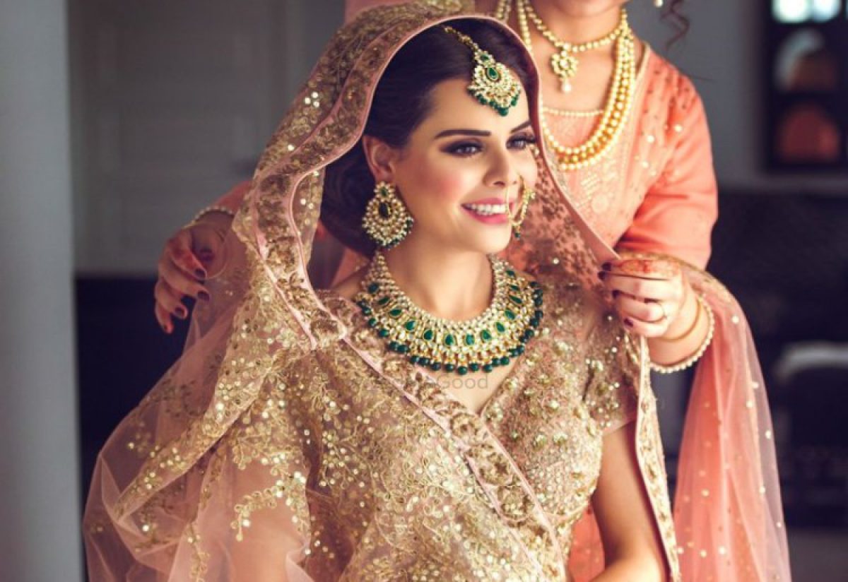 dupatta draping styles for bridal lehenga